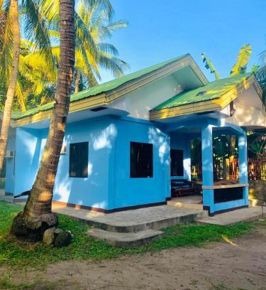 Bacong Casa | Colorful Tropical Bungalow