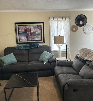 MacArthur Casa | Colton Loop