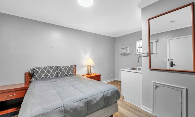 Riverview Apartamento | Private Room w/ Bath and Kitchen Access in Brownstown