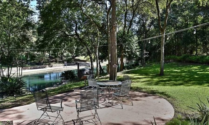New Braunfels Cabaña | Comal River Cottages 403-A