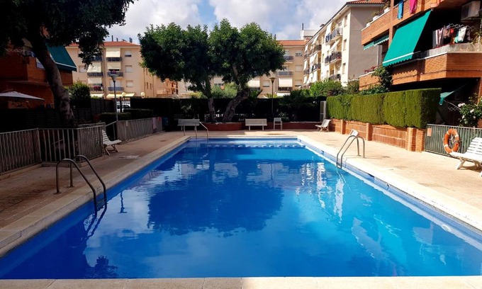 Comarruga Apartamento | Comarruga Playa apartamento con piscina