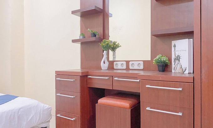 Rawasari Apartamento | Combined 1Br With Extra Room Apartment At Green Pramuka City