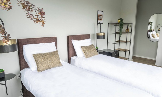 Raamsdonksveer Apartamento | Habitaciones combinadas, 12 camas, cocina y aparcamiento gratuito