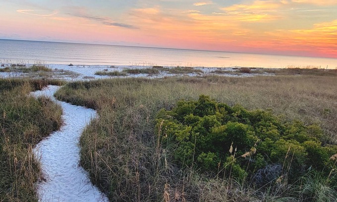 Alligator Point Casa | Venga a disfrutar nuestra casa de vacaciones de sueño