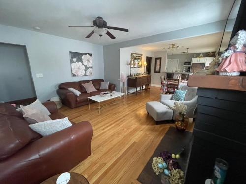 Syracuse Apartamento | Come home to Kenwood Conveniently located Syracuse