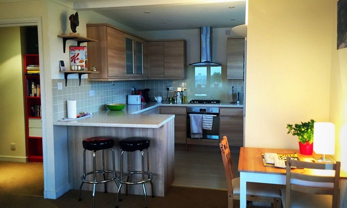 Westbourne Apartamento | ¡Ven a casa para descansar y relajarte después de un ajetreado día de Londres!