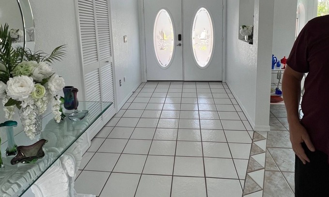 Broadmoor Casa | Come see what SW Florida has to offer for a winter getaway! Beaches, Golf & more