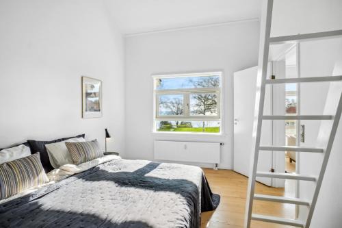 Horsholm Apartamento | Come Stay 3BR - Havudsigt m.plads til 5 personer