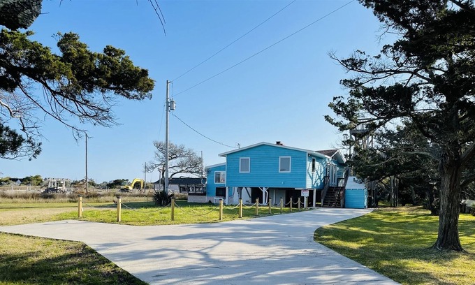 Hatteras Cabaña | Hatteras, 4 habitaciones, 2 baños, piscina cubierta, kayak y canotaje, cerca del puerto deportivo