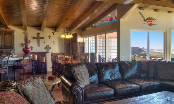 Reforma Casa | Come to LA PLAYA!!!!!