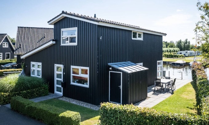 Terherne Casa | Comfort 4-6-person bungalow in the holiday park Landal Oan 'e Poel