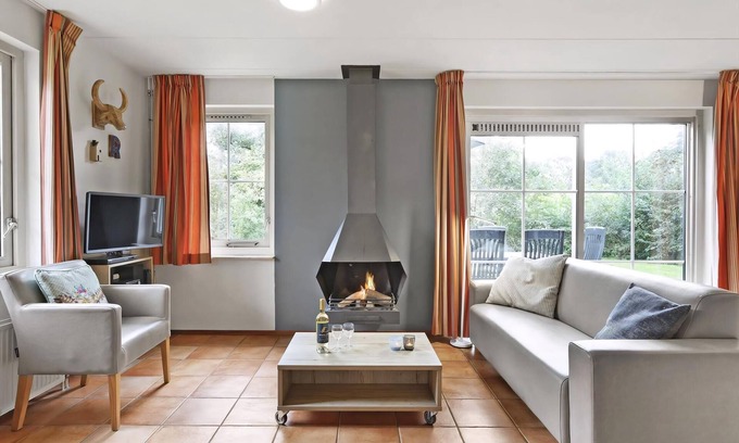 Enter Casa | Comfort 6-person bungalow in the holiday park Landal Landgoed De Elsgraven