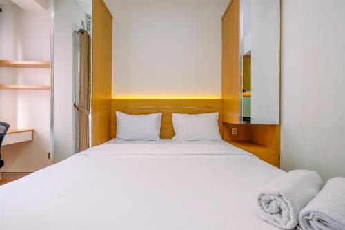 Depok Apartamento | Comfort and Best Deal Studio Room Transpark Cibubur Apartment By Travelio