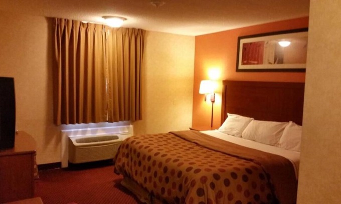 Foxboro Casa | Comfort and Convenience! Near Patriot Place, FREE Parking & Breakfast!