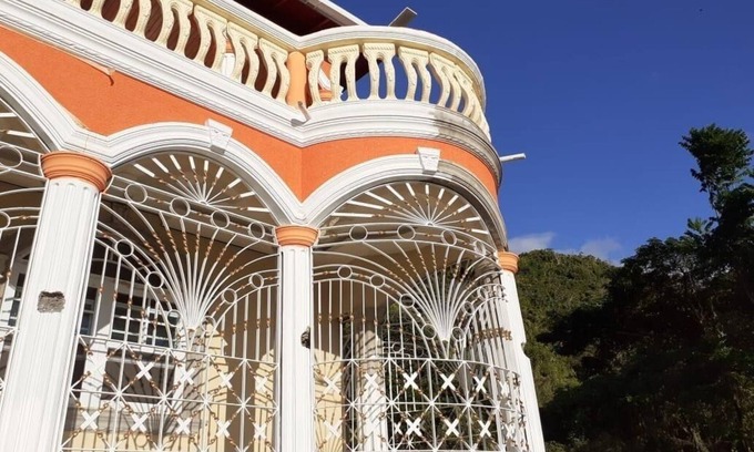 Cave Casa | Comfort and stylish near Negril