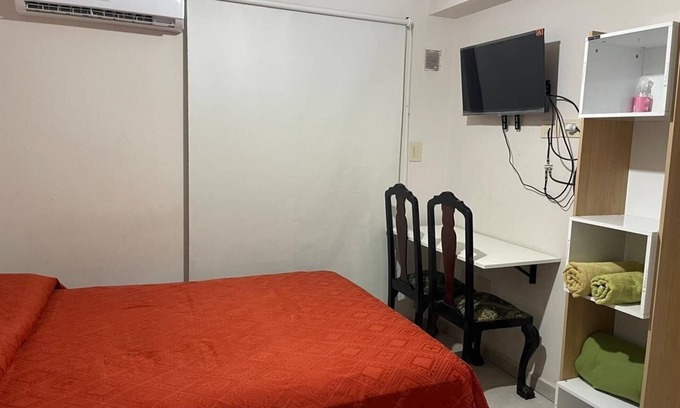 Santiago del Estero Casa | Confort en un espacio compacto: Monoambiente con kitchenette y WiFi