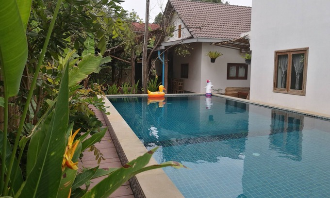 Sangkat Sla Kram Villa | ANGKOR DINO B & B, VILLA PRIVADA DE 5 DORMITORIOS + PISCINA