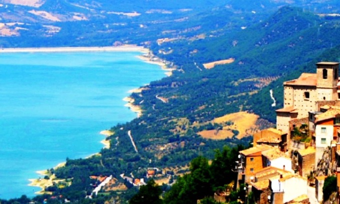Catignano Apartamento | Confort & Relax en la naturaleza con impresionantes vistas y piscina, cerca de las montañas y el mar