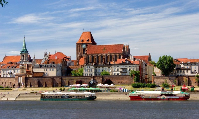 Torun Apartamento | Cómodo apartamento en el centro estricto de Toruń, cerca del casco antiguo.