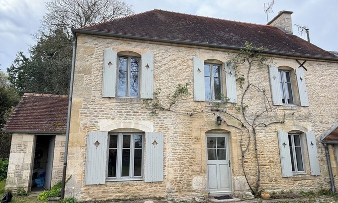 Villons-les-Buissons Casa | Comfortable, quiet house in the grounds of a manor house between Caen and the sea
