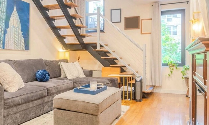 Upper East Side Apartamento | Modern and Comfortable 1 bedroom and 1.5 bath duplex apartment with terrace!