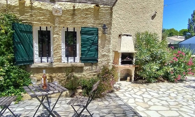 La Barben Casa | Comfortable 110m² air-conditioned gîte in the heart of Provence