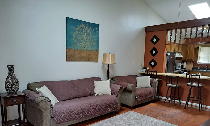 Jacksonville Casa | Comfortable 2 Bedroom Townhouse!