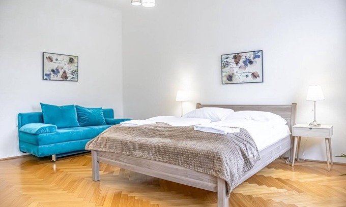 Neulerchenfeld Apartamento | Comfortable 2BR Apt.-Near Wiener Stadthalle