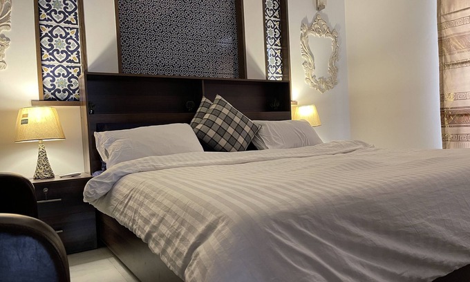 Bahria Town Casa | Comfortable 5 bedroom house in heart of Lahore