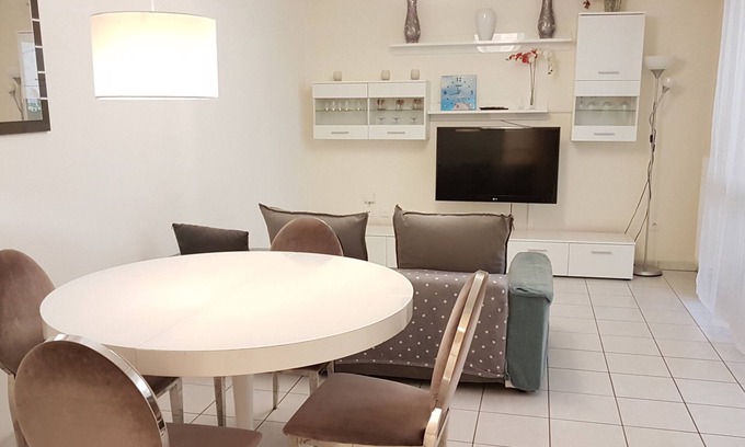 Moulin a Vent Apartamento | Comfortable 70 m2 apartment with terrace in Lyon