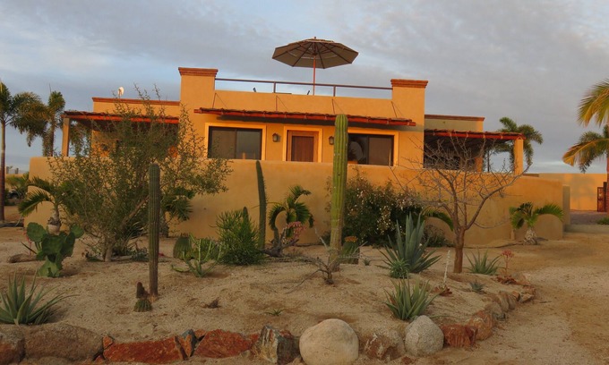 Todos Santos Casa | Cómodo y acogedor