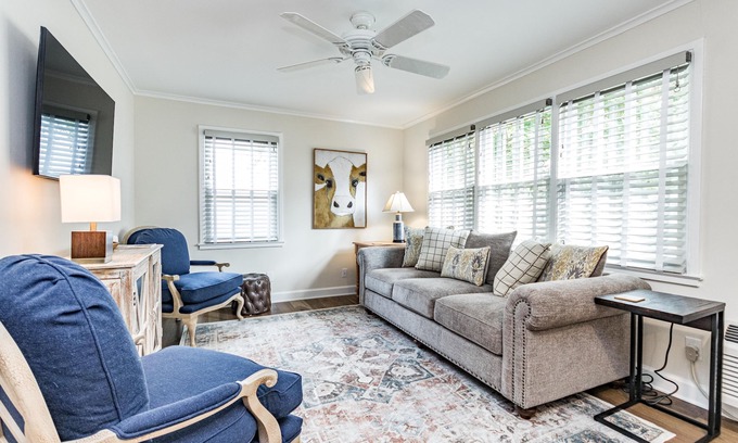 Southwest Raleigh Condominio | Comfortable and Quiet Condo near the Village and NC State