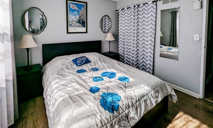 Lenexa Casa | Cómodo y espacioso dúplex 3BDR en excelente ubicación! Unidad 1
