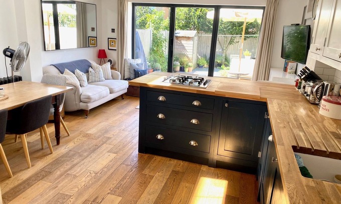 Lewisham Casa | Comfortable and spacious family home in a quiet London street