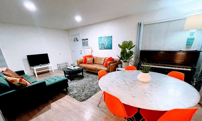 Downtown Apartamento | Comfortable and style, near downtown vibe, cafes, supermarket