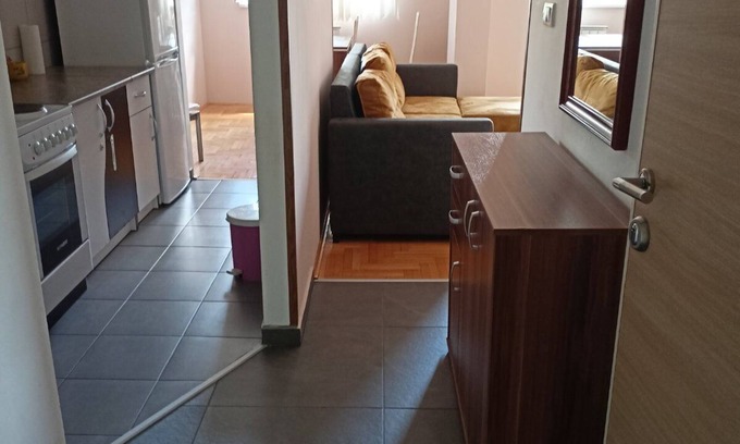 Vozdovac Apartamento | Comfortable apartment in a quiet part of town
