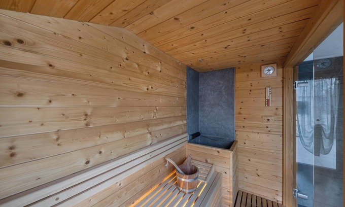 Predazzo Apartamento | Cómodo apartamento "Vacanze Arcobaleno - Arancione" con vistas a la montaña