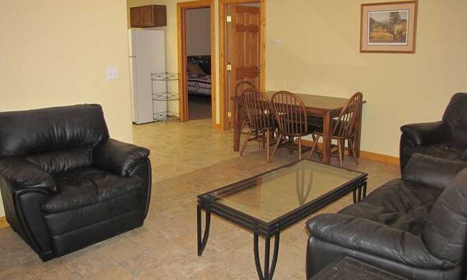Lima Apartamento | Comfortable basement apartment on Little Sheep Creek at foot of Lima Peaks