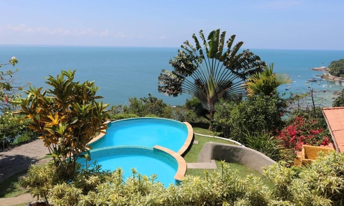 Morro de Sao Paulo Apartamento | Comfortable Apartment with Sea View in the middle of Nature,