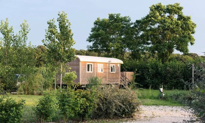 Seillac Cabina | Komfortabler Wohnwagen - 2 Schlafzimmer - Esprit gemütlich - Kochnische, Bad und WC 4 Personen