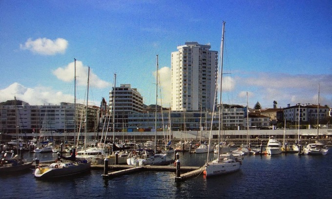 Ponta Delgada Apartamento | Confortable, City Central, Parking (In and Out)
