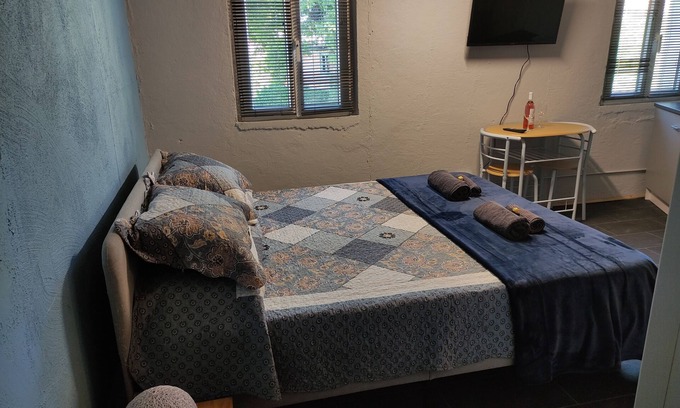 Pionsat Apartamento | Comfortable, cosy studio apartment