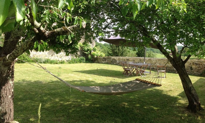 Saint-Arailles Casa | Casa de carácter con jardín cerrado en corazón de un auténtico Castelnau Gascón