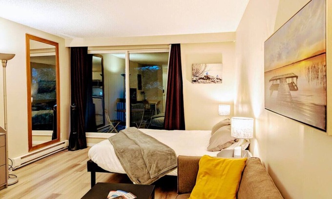 Whistler Creekside Condominio | Comfortable Creekside Studio - close to lifts.