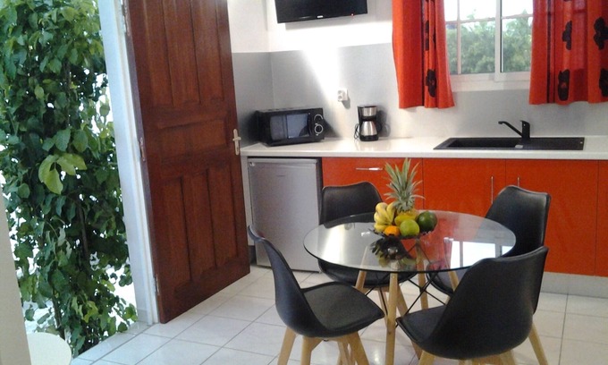 Damencourt Casa | Comfortable f2 gite with swimming pool
