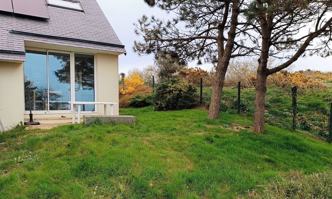 Barneville-Carteret Casa | Alojamiento confortable que combina vistas tranquilas al mar.