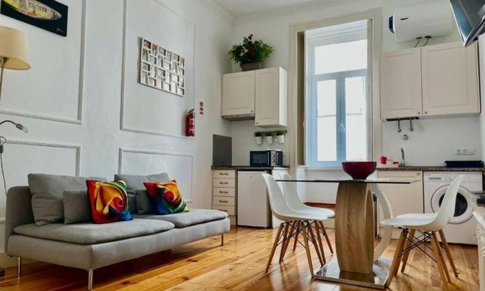Mouraria Casa | COMFORTABLE HOLIDAYS ROOM NEAR LISBON CITY CENTER