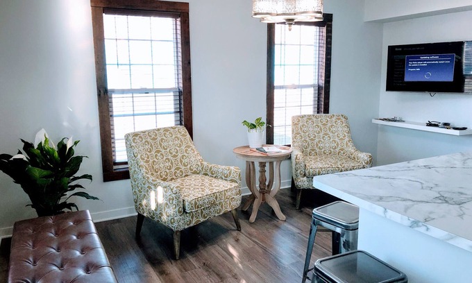 Cedar Rapids Casa | Casa recientemente renovada de 1880 en el corazón del histórico NewBo y cerca del centro de la ciudad
