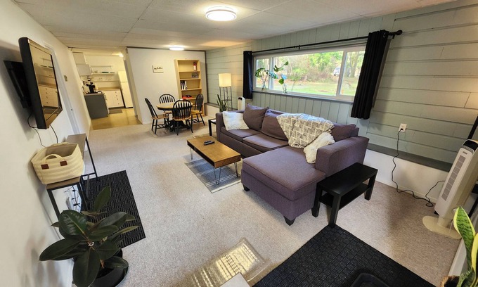 Comox Casa | Comfortable Home in the Comox Valley