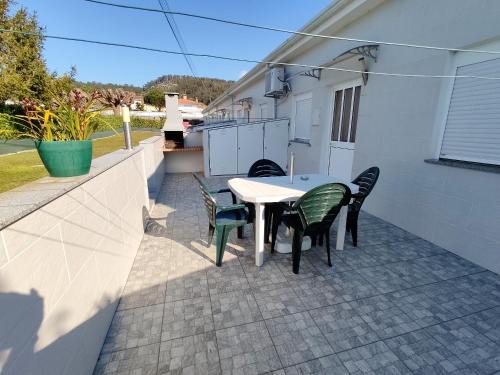 Marinhas Casa | Comfortable House in Marinhas + Garden and Sea View.
